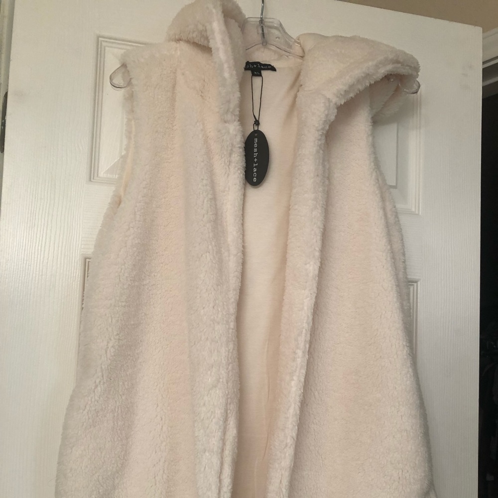 Mesh + Lace faux fur hooded vest size XL